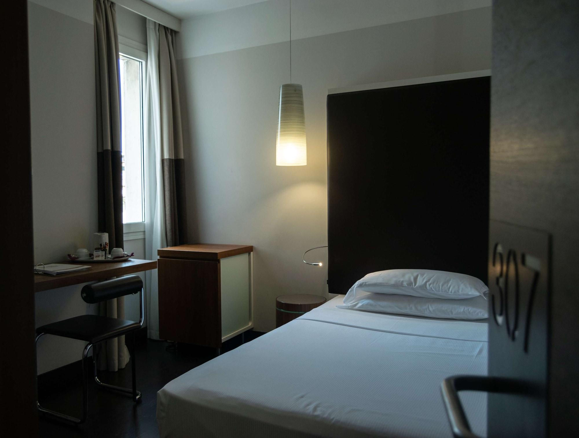Best Western Plus Hotel De Capuleti Верона Экстерьер фото